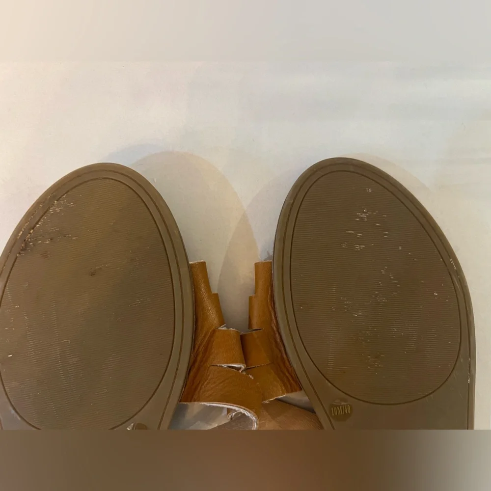 Lucky Brand Anika Strappy Leather Sandal- Size 10